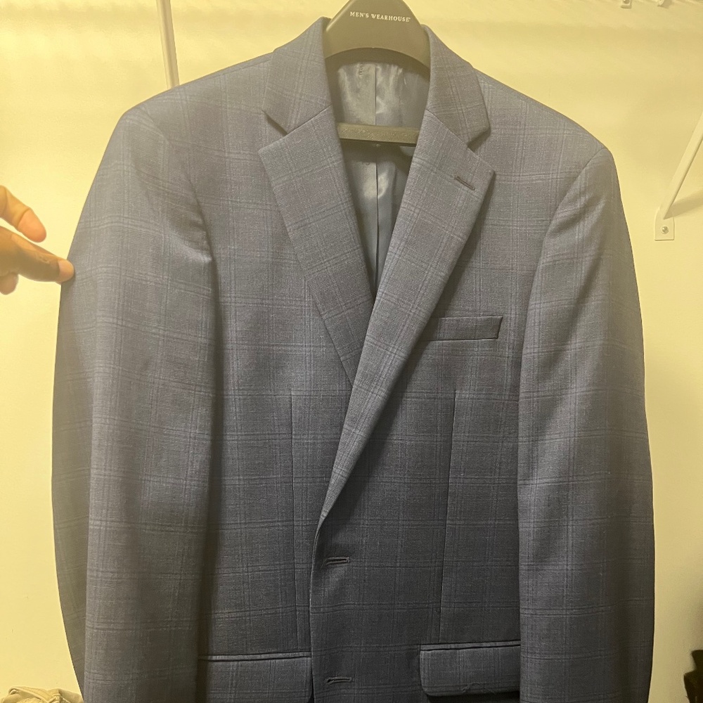 Calvin Klein Dress Suit Coat 40L Pants 32/30 Great Suit